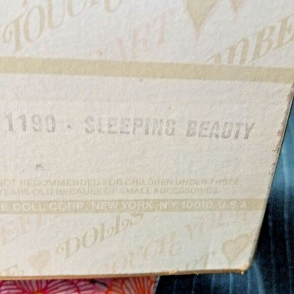 Vintage Effanbee Doll, 1190 Sleeping Beauty. - Picture 5 of 6